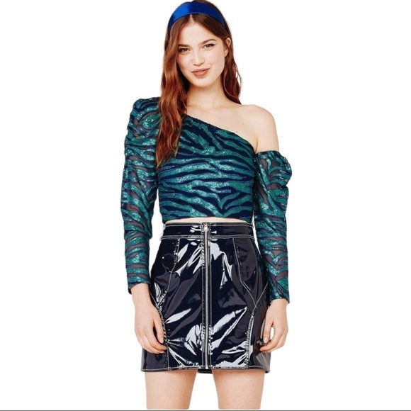 FOR LOVE & LEMONS
VIXEN ASYMMETRICAL TOP - Picture 7 of 10